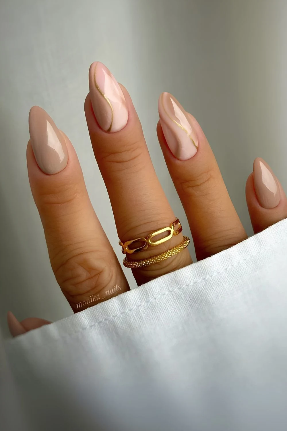 Brown Nails That Shine in 2025