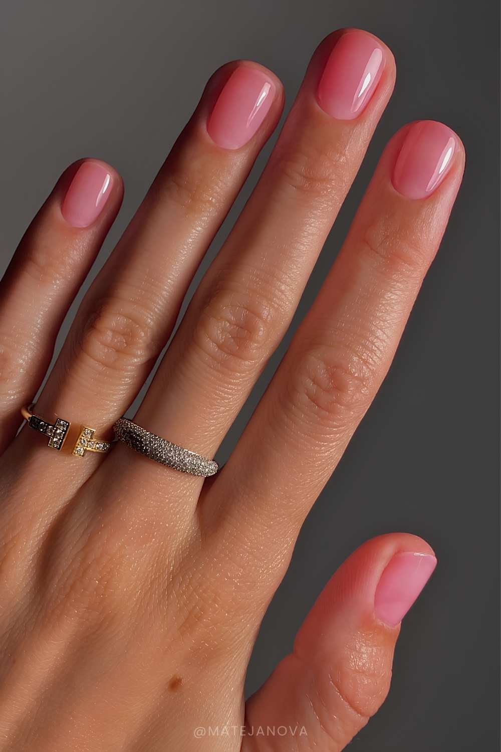 Pink jelly sorbet manicure
