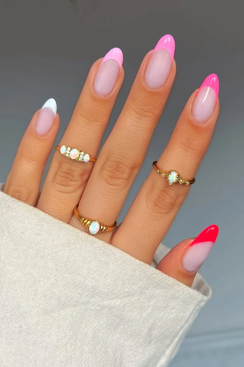 Pink to white gradient French mani