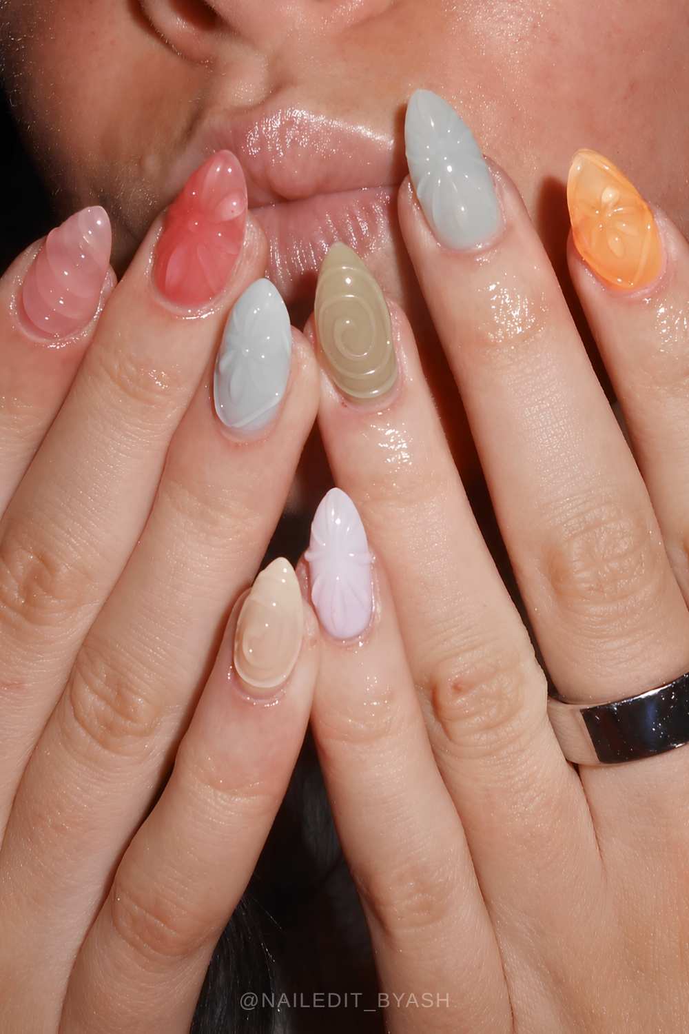 Colorful and textured jelly summer nails