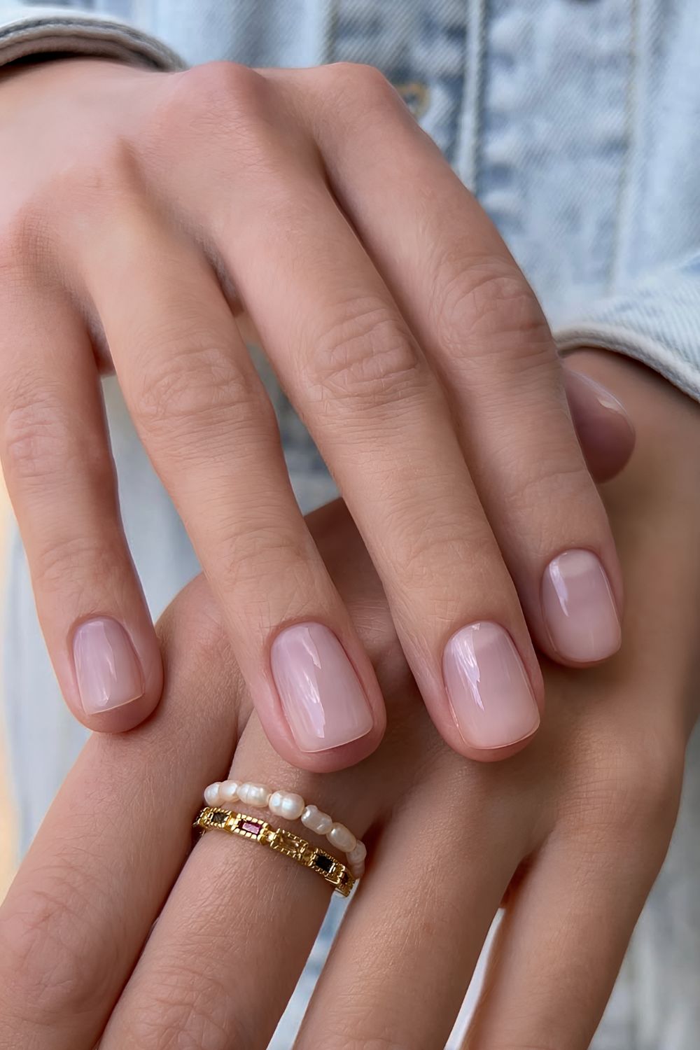 Glossy natural mani