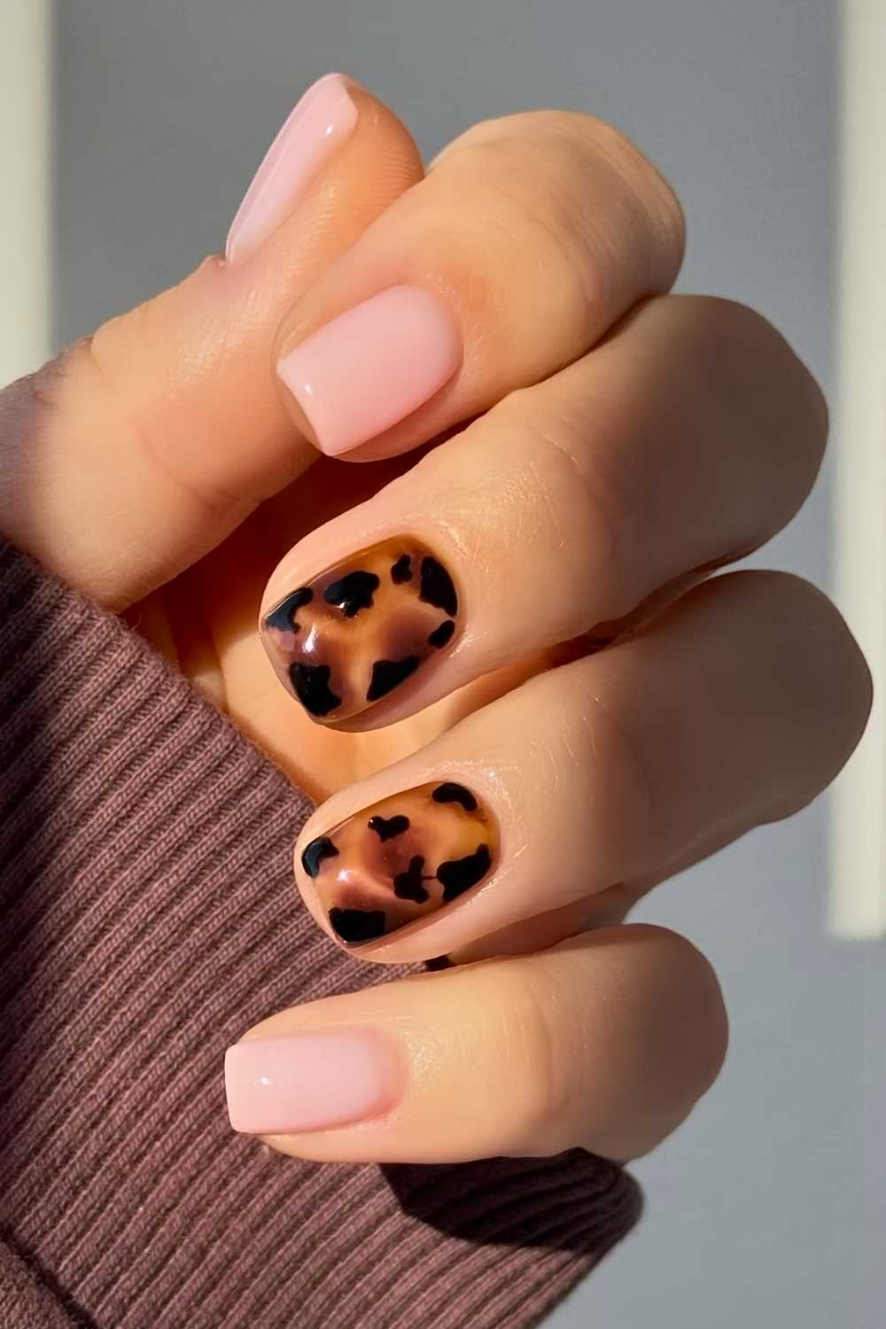 Light pink mani with accent tortie shell details