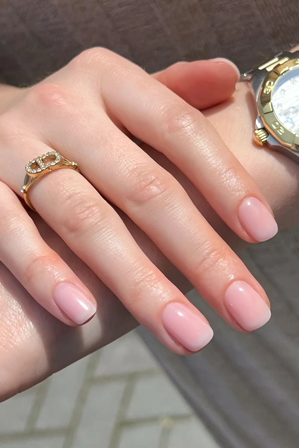 Natural sheer pink short mani