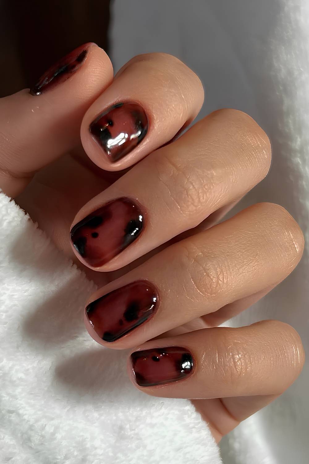 Chestnut brown tortioise shell nails