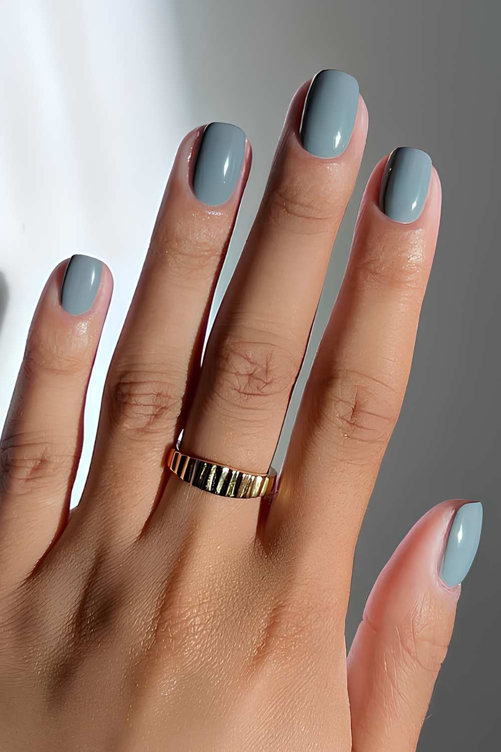 Short cement gray nails