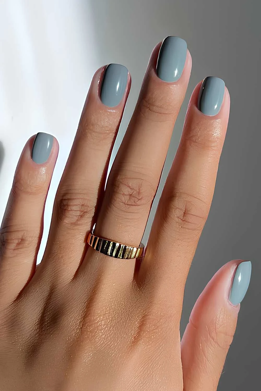 Short cement gray nails