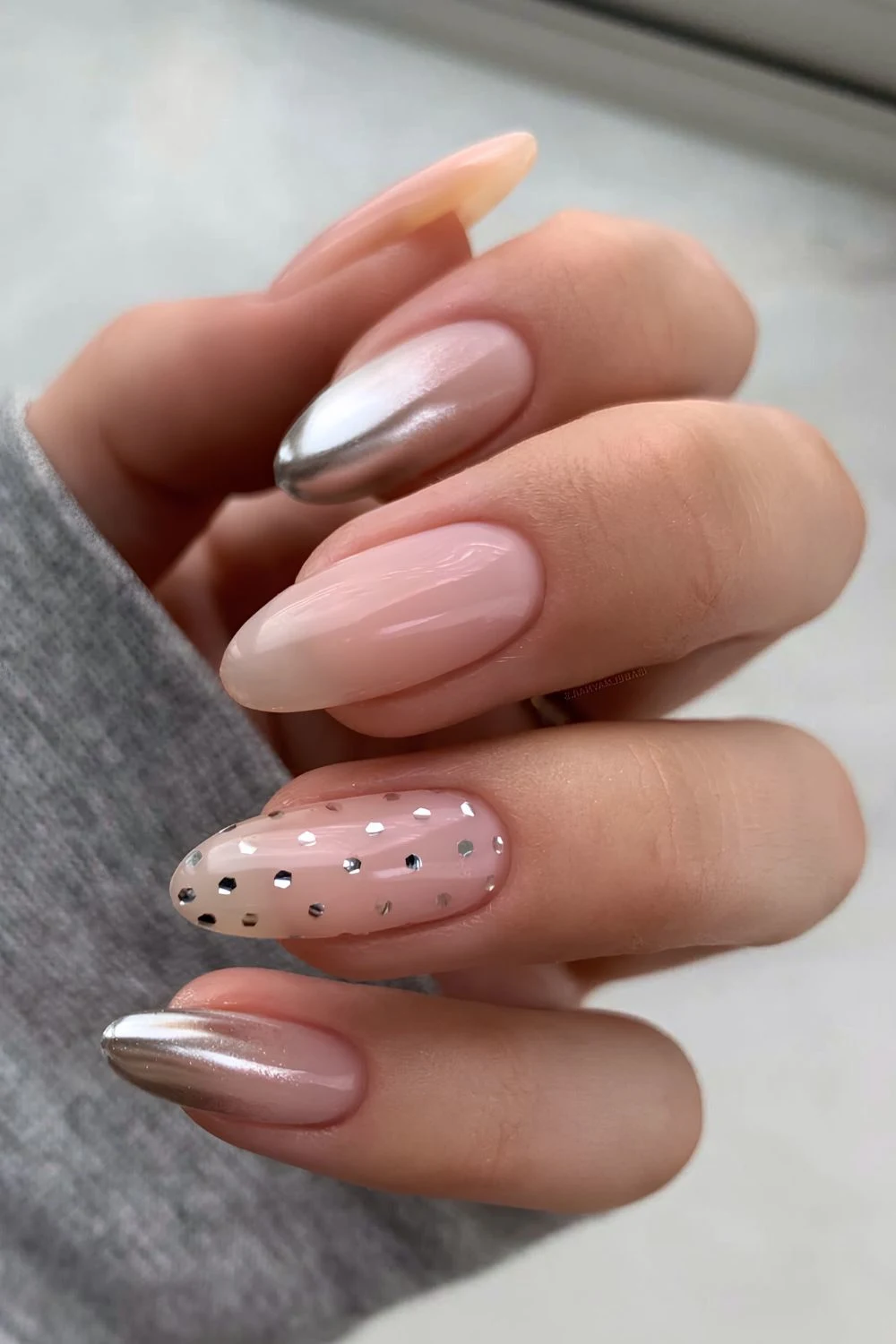 Silver chrome ombre Mani with dots