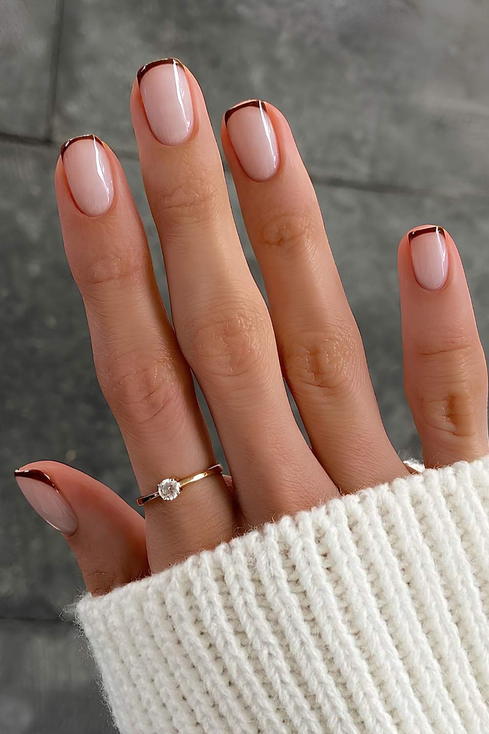 Micro brown French manicure