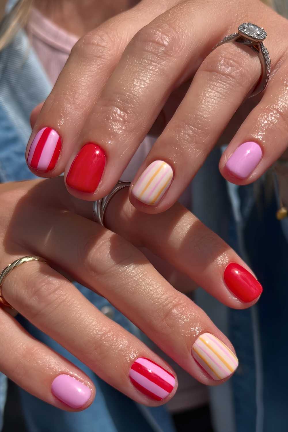 Short and colorful striped nails