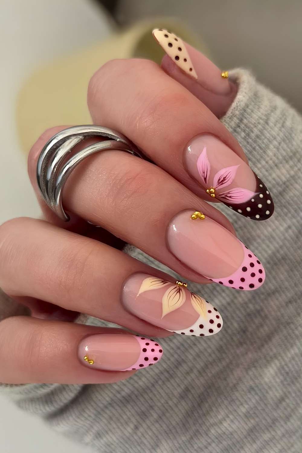 Colorful polka dot French mani with flowers