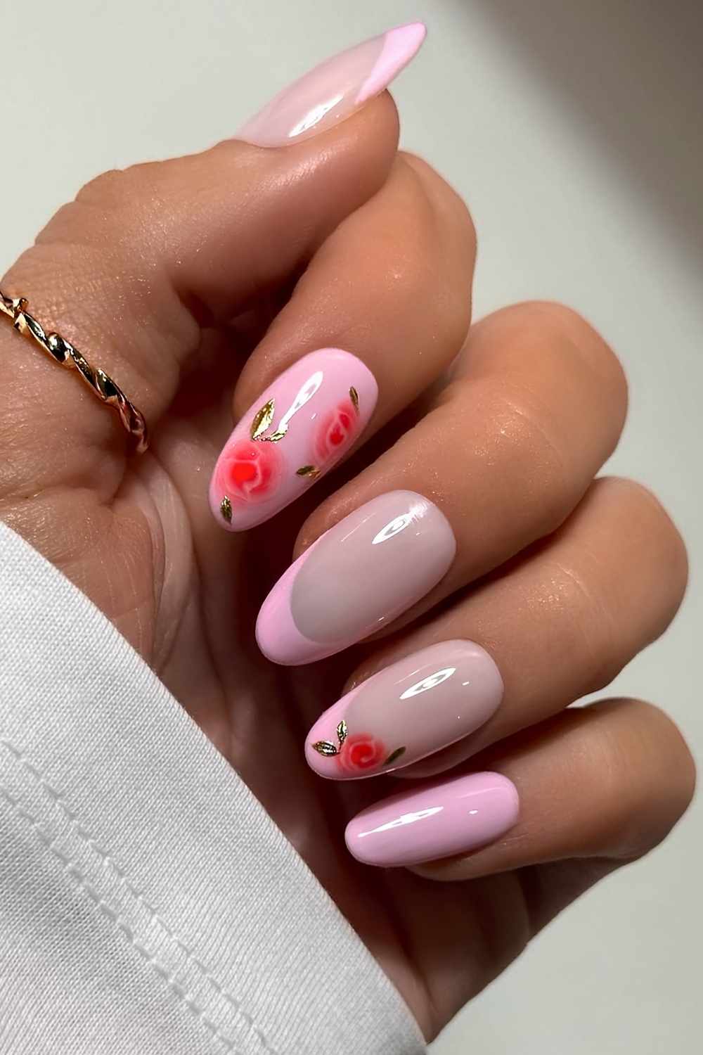 Pink mani with red rose art