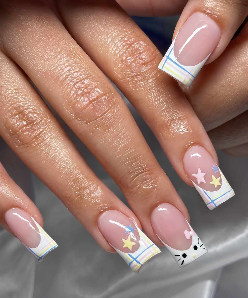 Chunky white y2k French mani with stars