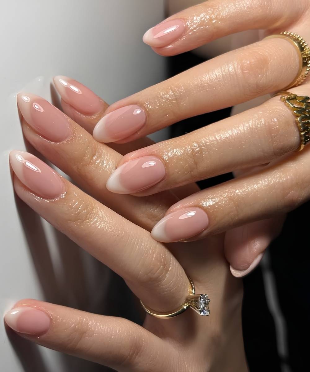 Neutral blurry french manicure
