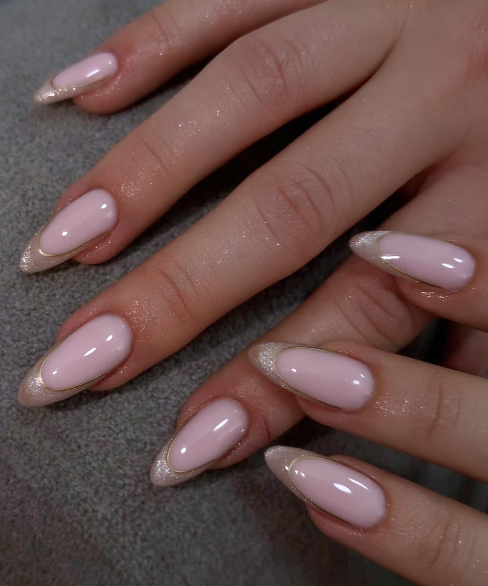 Neutral cat eye French manicure