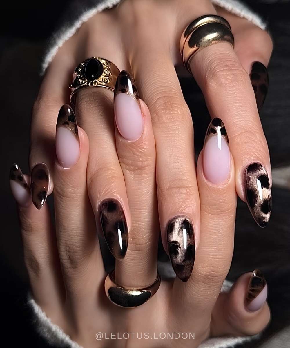 Neutral tortoise shell cat eye nails
