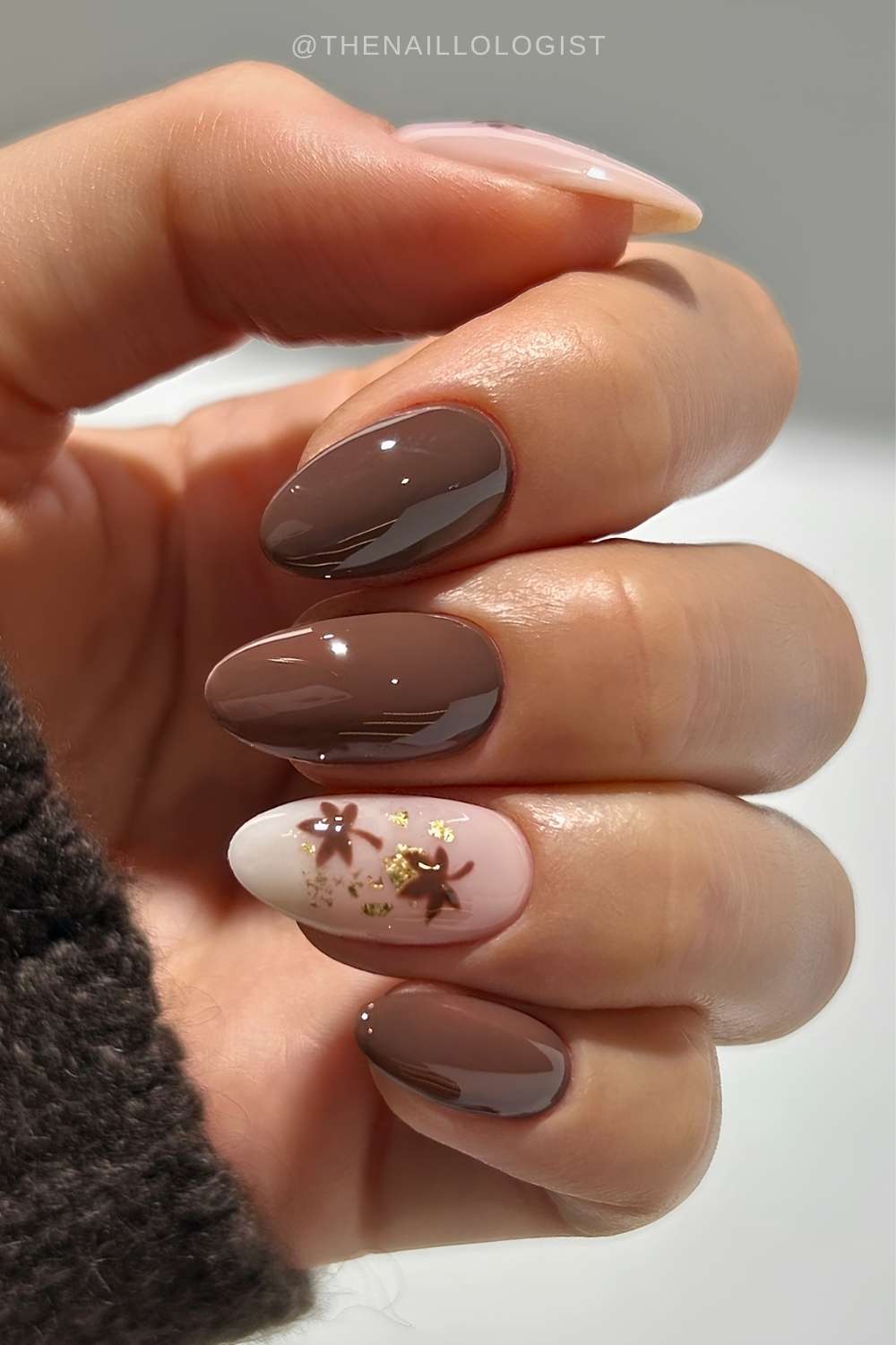 Brown nails with fall leaves and gold foil