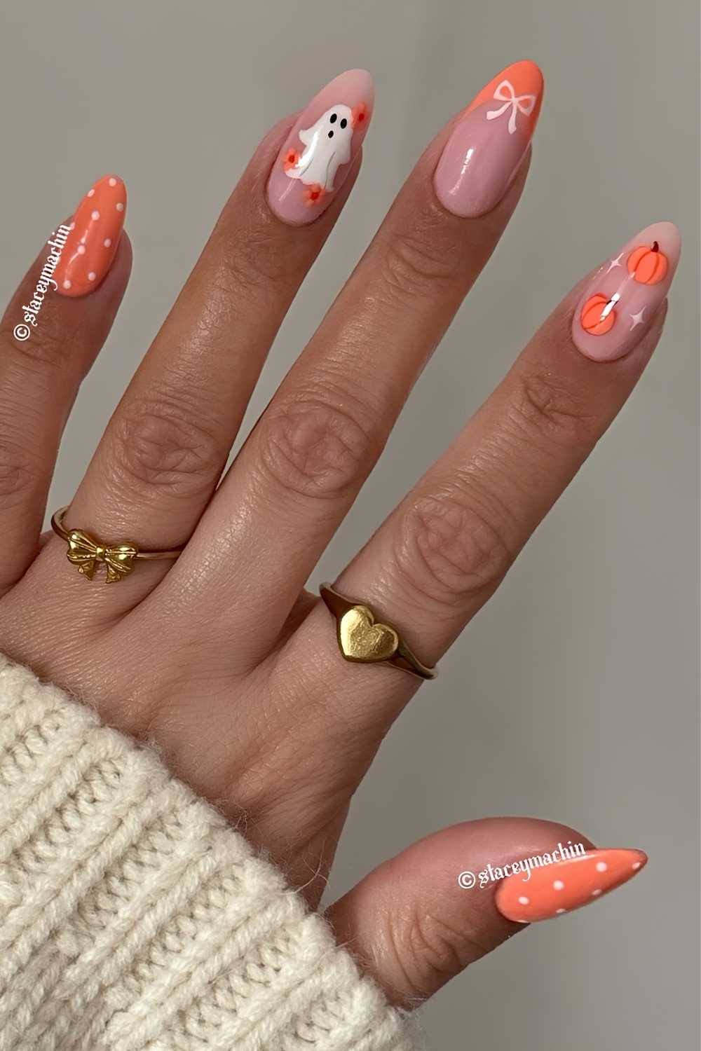 Orange mani with bows and pumpkins